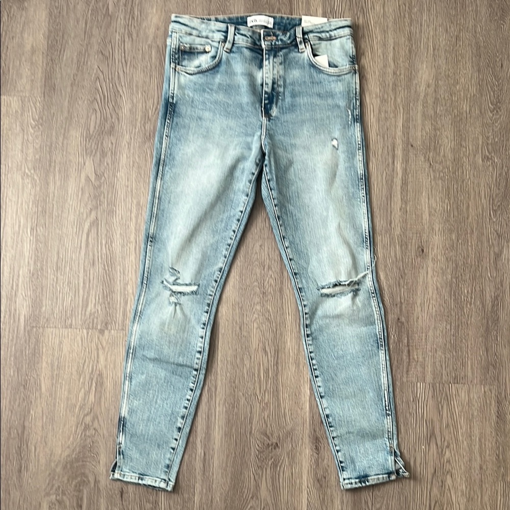 Zara Mid Rise Ankle Jeans